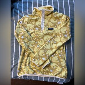 SOLD 🤞 RARE! Patagonia Yellow Floral Fleece